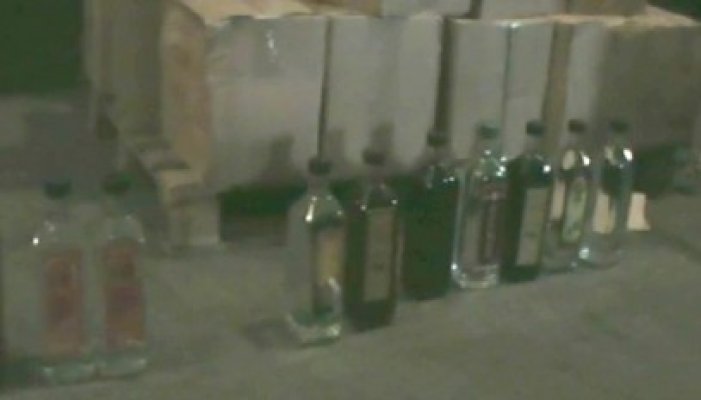CAPTURĂ în Portul Constanţa: 4 containere cu băuturi din Turcia, conţineau, de fapt, apă colorată!